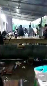 Orang  mabuk joget lucu