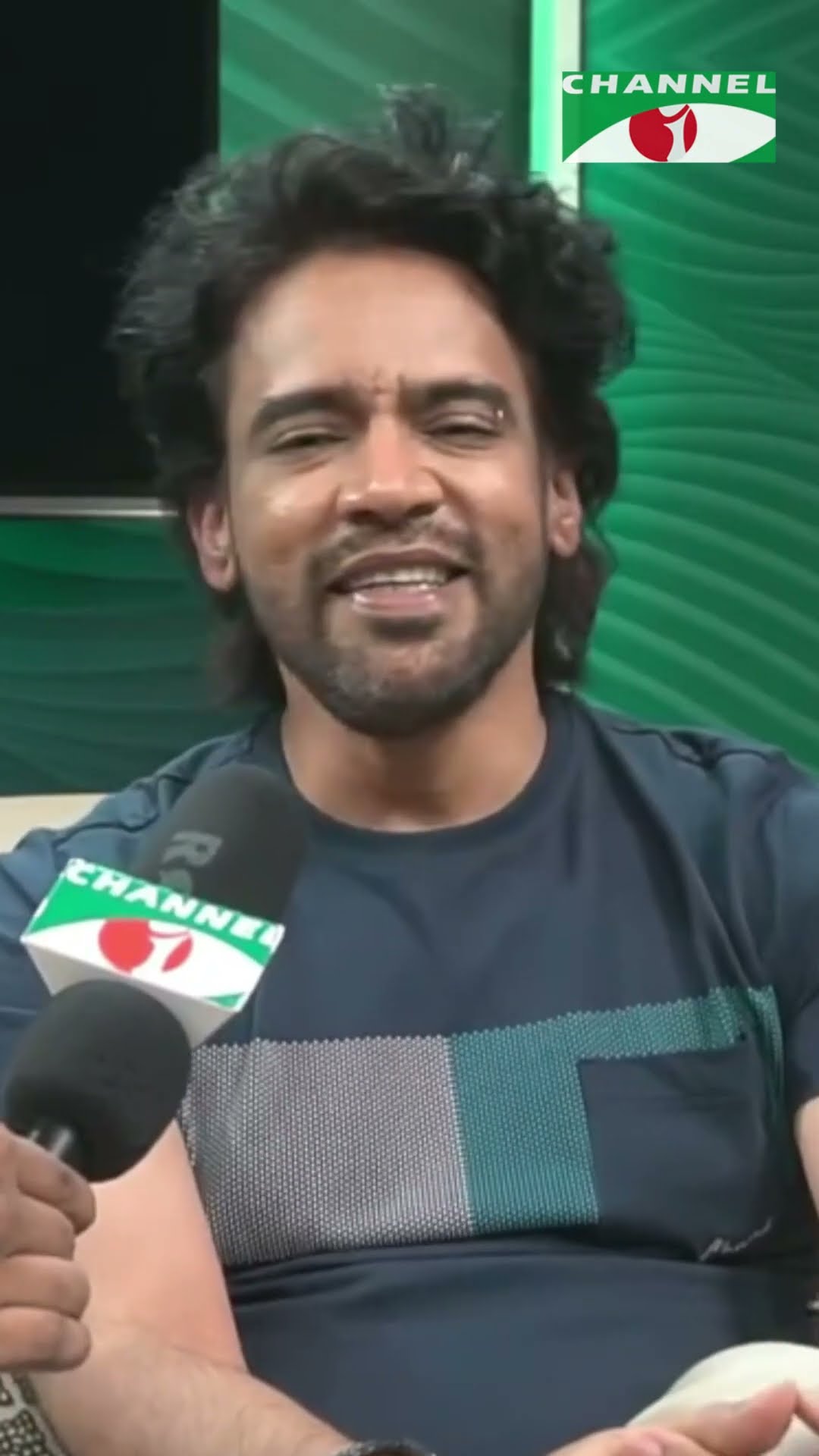 খালি গলায় প্রিয়তমা গেয়ে শোনালেন বালাম | Channel i Tv
