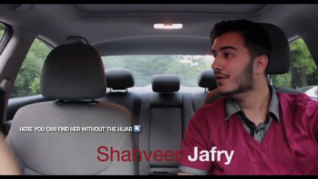 Froggy without the hijab 😱😱😱