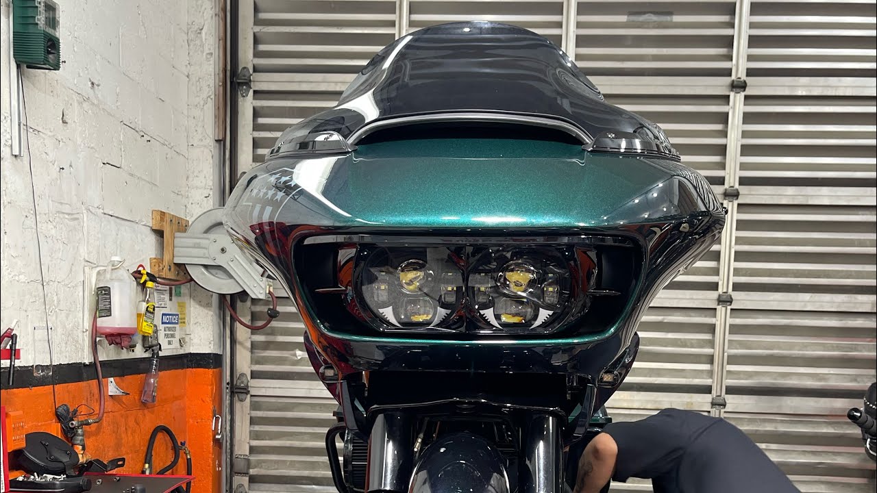 HARLEY RIDERS NEED MORE LIGHT HOGWORKZ HEADLIGHT HAS A ((LIFETIME