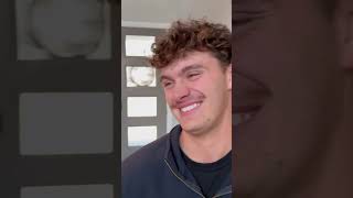 Hitting on yourslef in the mirror 🤣