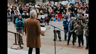 Hundreds Protest Vaccine Mandate For Children At California State Capitol. Our Children - Our Choice