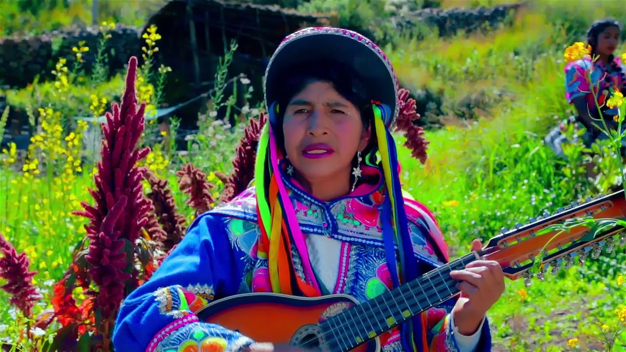 Gregoria Mamani y los engreidos de la bandurria ´´ AGUILA ANCA ´´