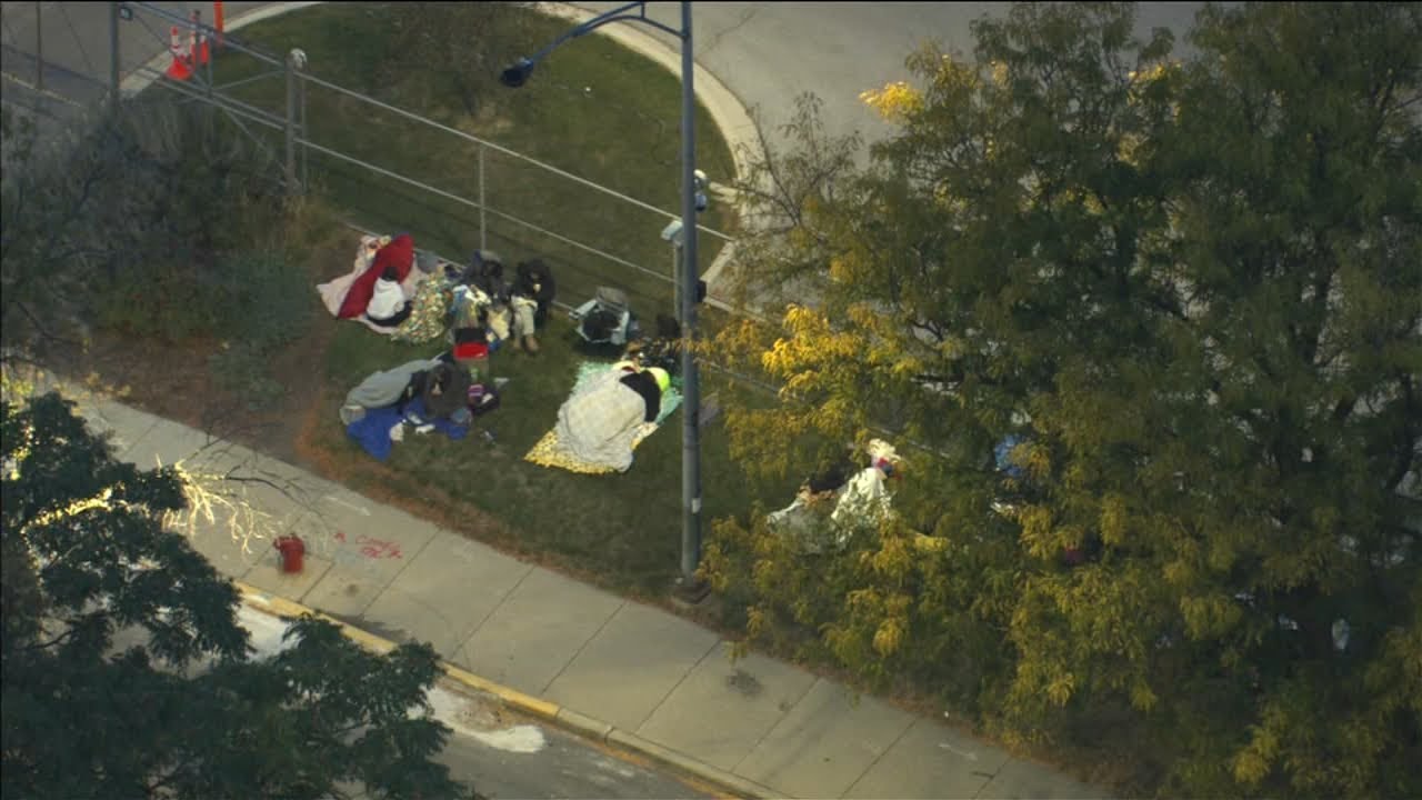 Harry Styles Chicago fans camp outside United Center for tickets