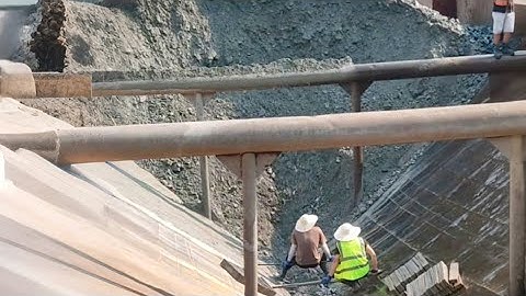 Today our barge unloaded 3300 tons of large phosphate rock - Relaxing Flow - Vlog work on the barge