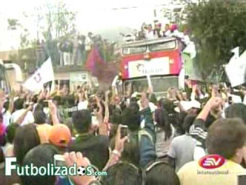 Arribo y festejos de Liga de Quito Campeon Copa Su...