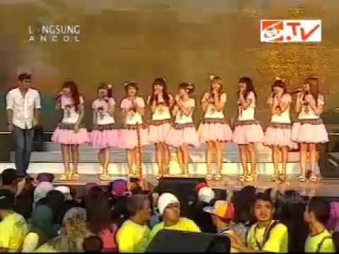 Ungu Feat Cherrybelle- Gangkelinci.mp4 You ( HUT DJAKARTA- SCTV 22 Juni 2012 )