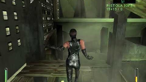 TRINITY FUGINDO DO AGENTE NOS TELHADOS  ENTER THE MATRIX