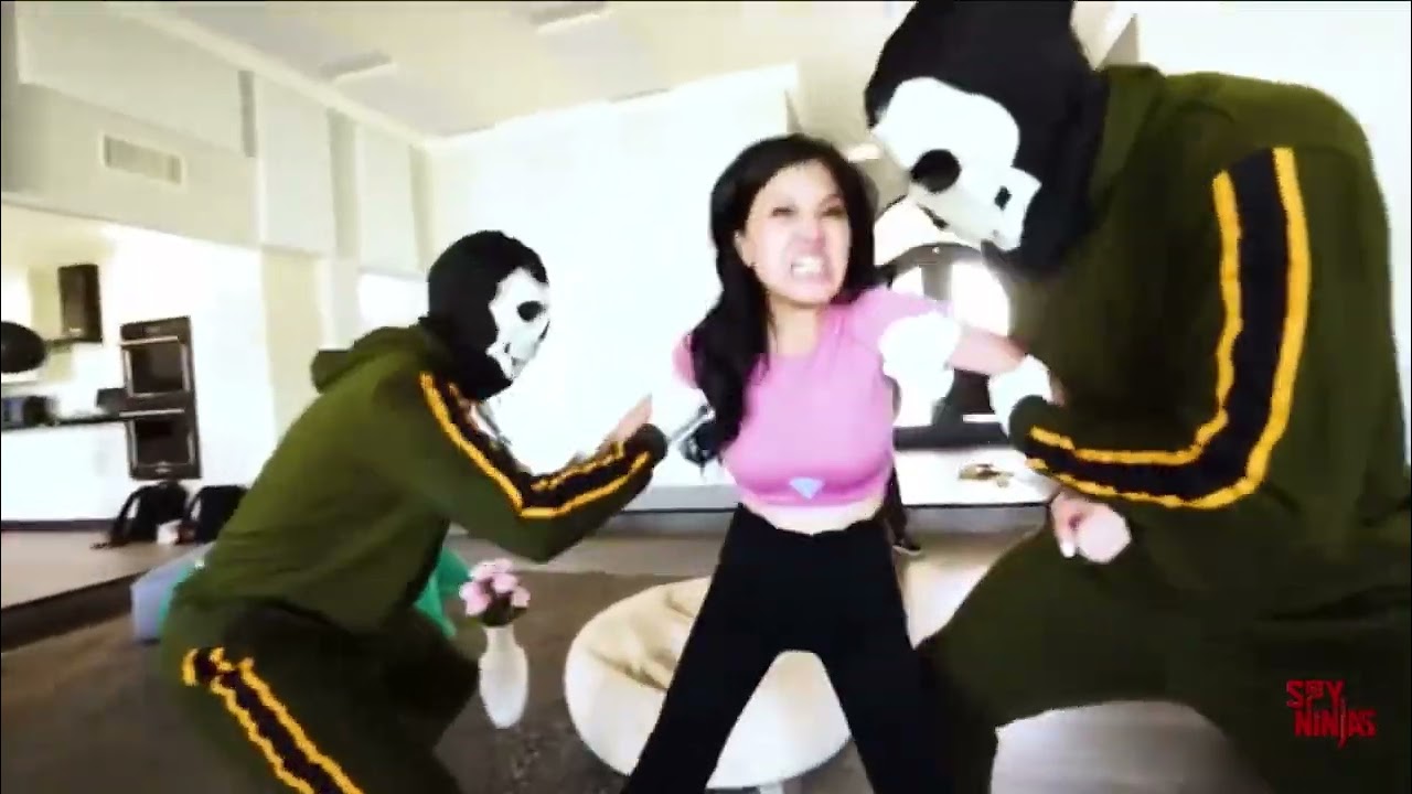 SPY NINJAS VS SCATTERED SKULL BATTLE ROYALE!!! - YouTube