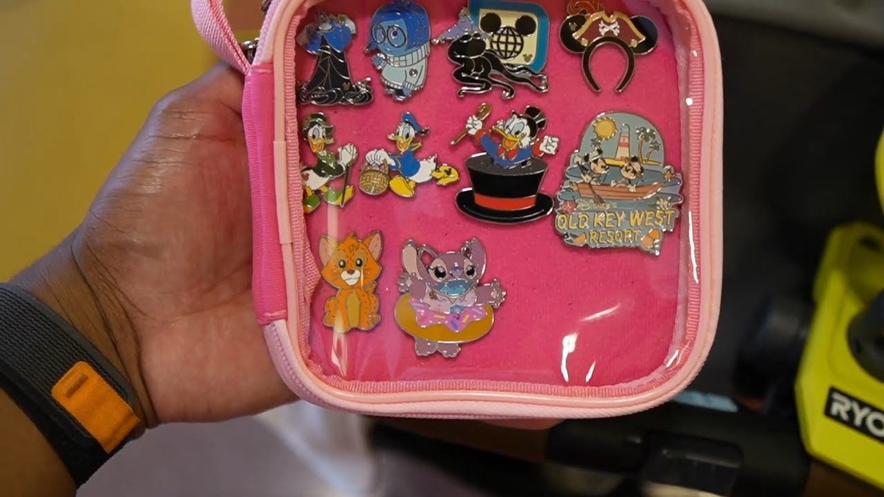 Magic Kingdom Rope Drop для TRON и множество обменов значками!