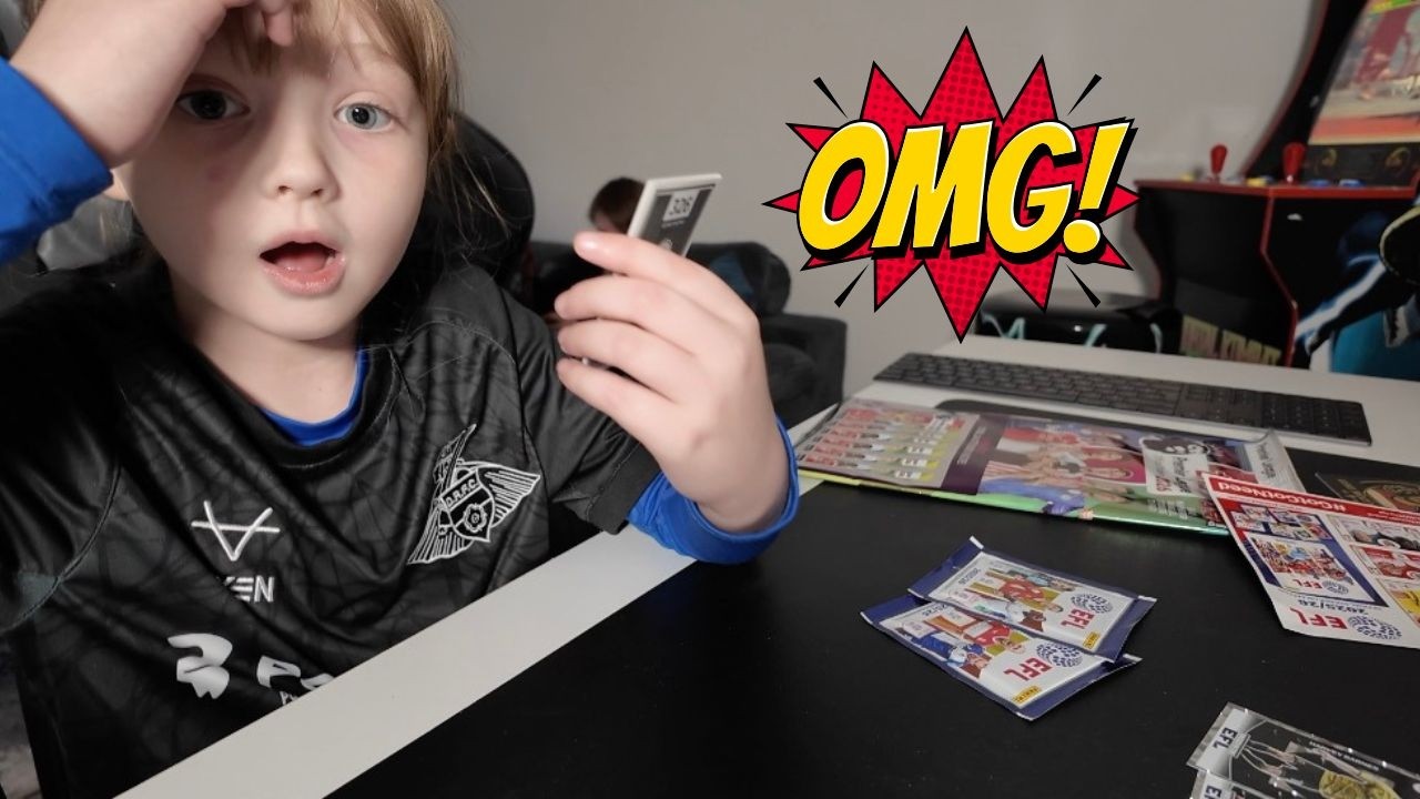 Opening EFL & Premier League Stickers 25/26 ** I PULLED MY FAVOURITE PLAYER ** #footballstickers