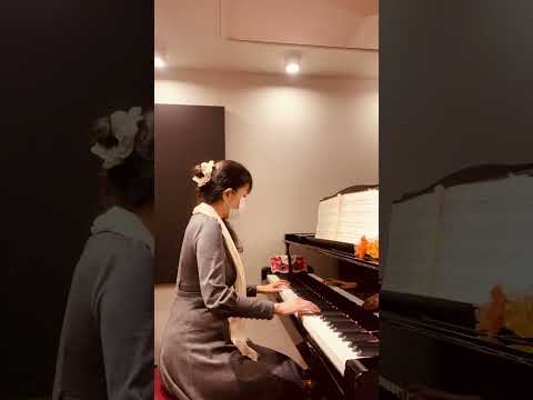 【愛はかげろうのように】"I've Never Been to Me"を弾いてみました