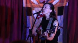 Reb Fountain Performs At A Sitting Room Session