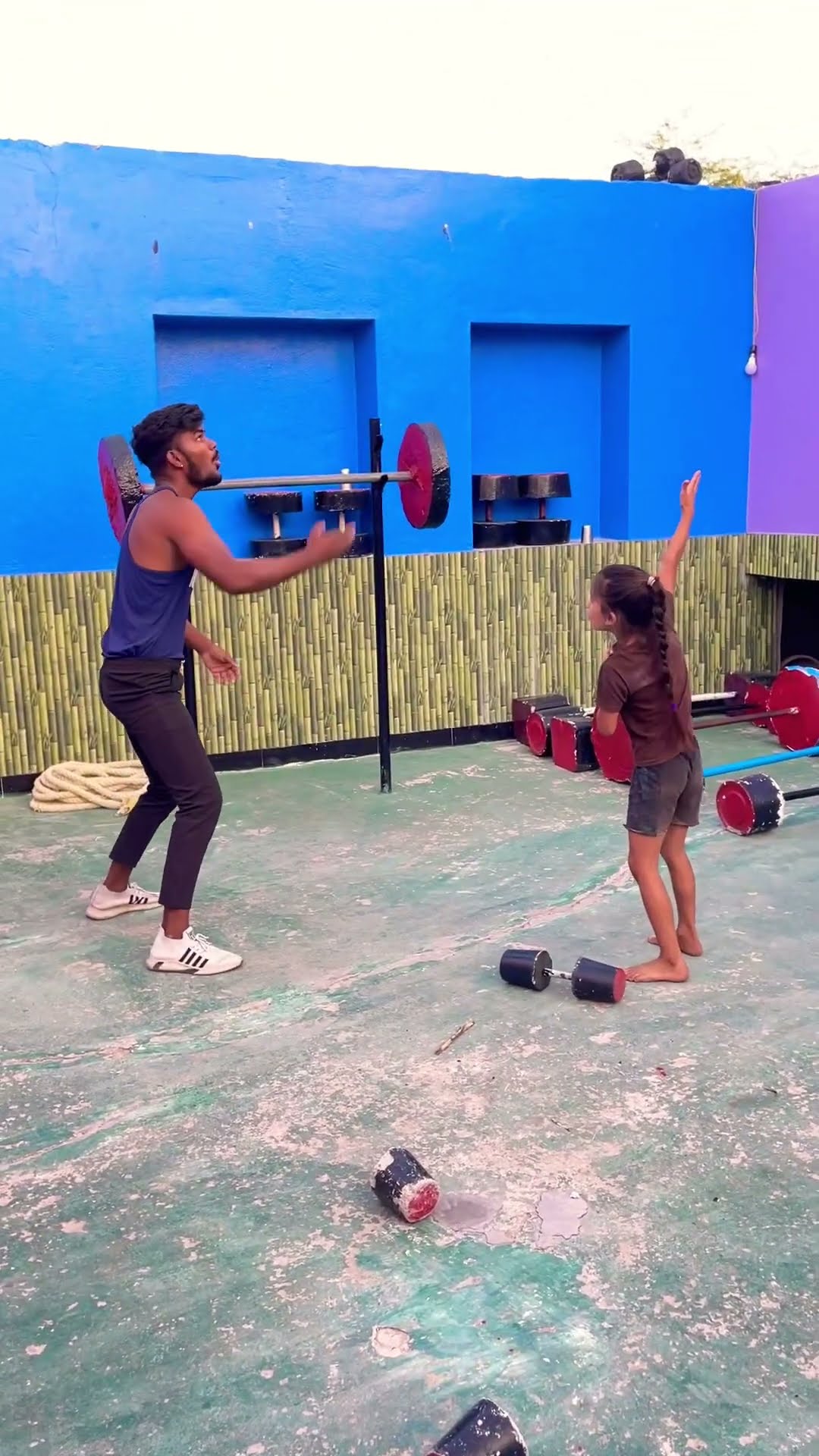 The dumbbell got broken. ??? #shortvideo #funnyvideo