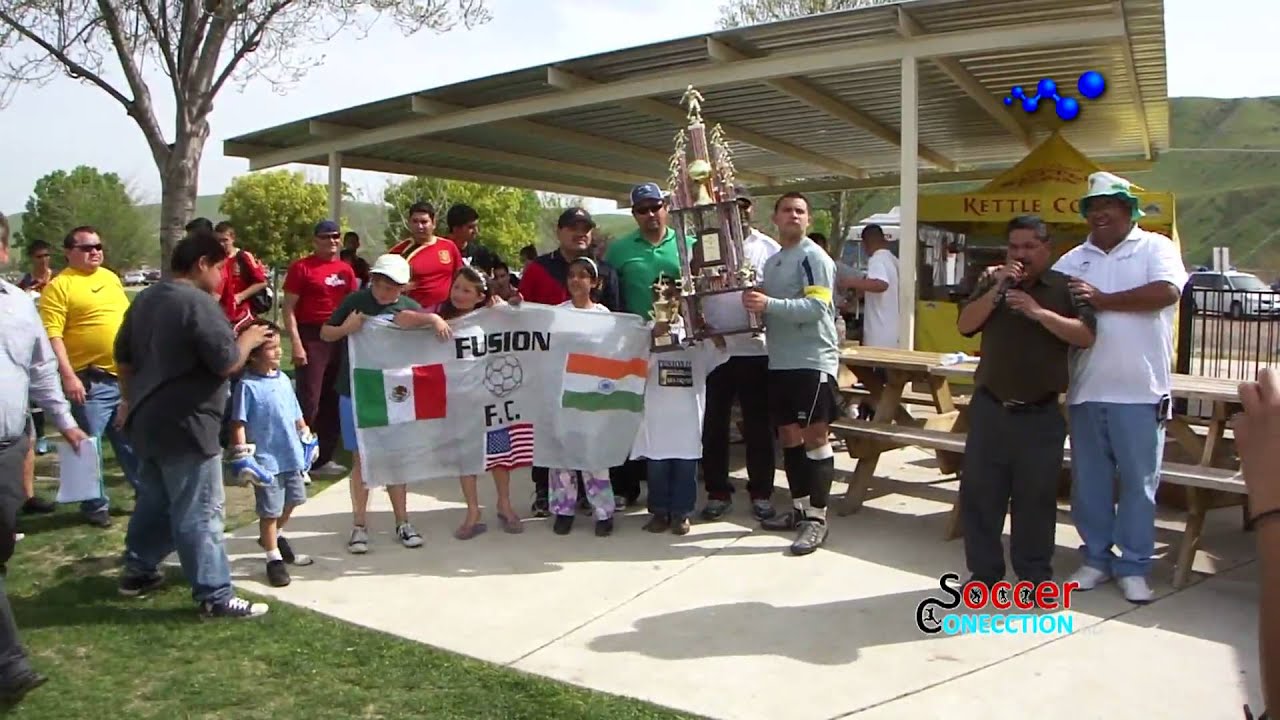 BAKERSFIELD SOCCER LEAGUE ENTRAGA DE TROFEOS YouTube