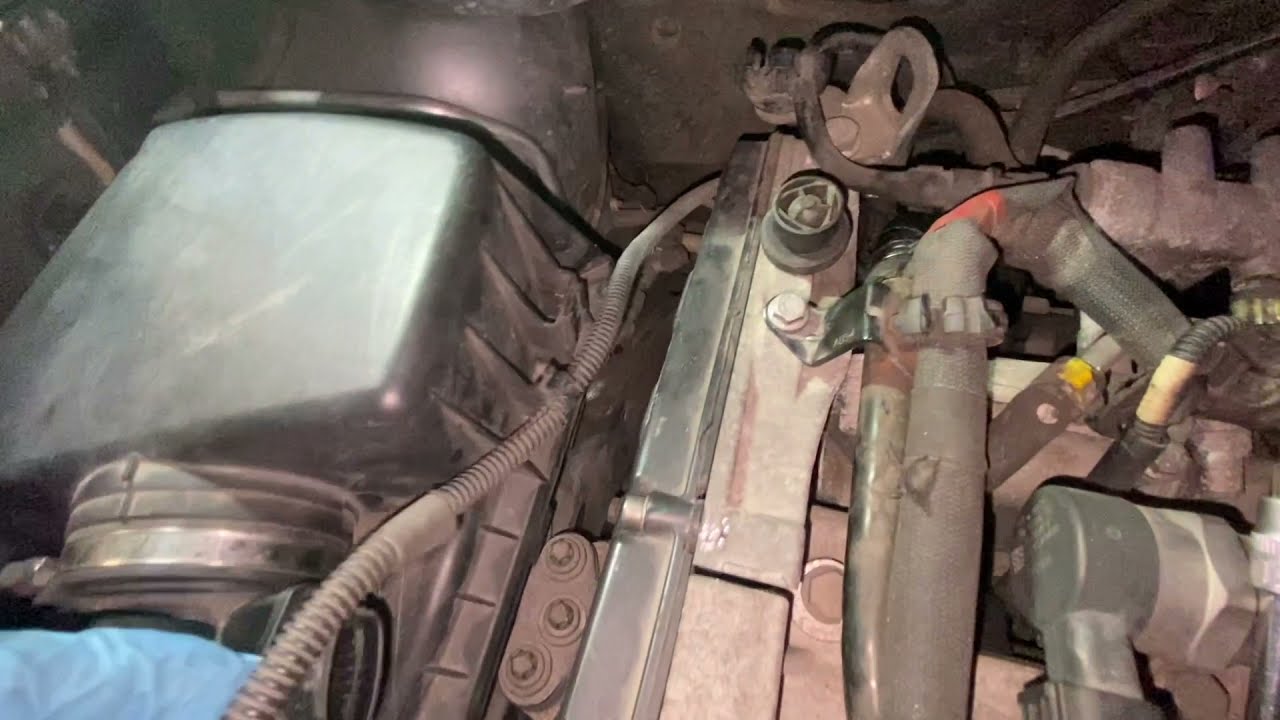 Remplacement d’un filtre à air Opel zafira b 1.9cdti 150ch