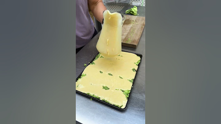 🥦 Broccoli Cornbread Sheet Pan #Shorts