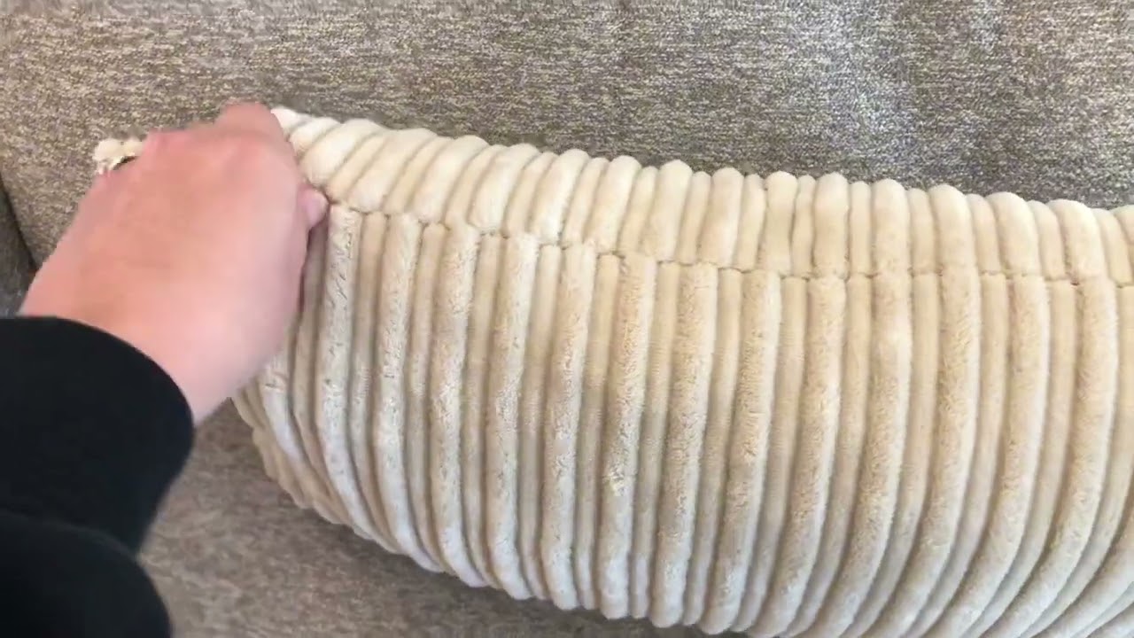 Soft, Textured, Hidden Zipper. Throw Pillow Review