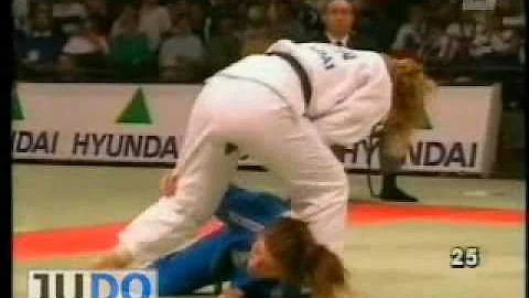 JUDO 1999 World Championships: Karen Roberts (GBR)...