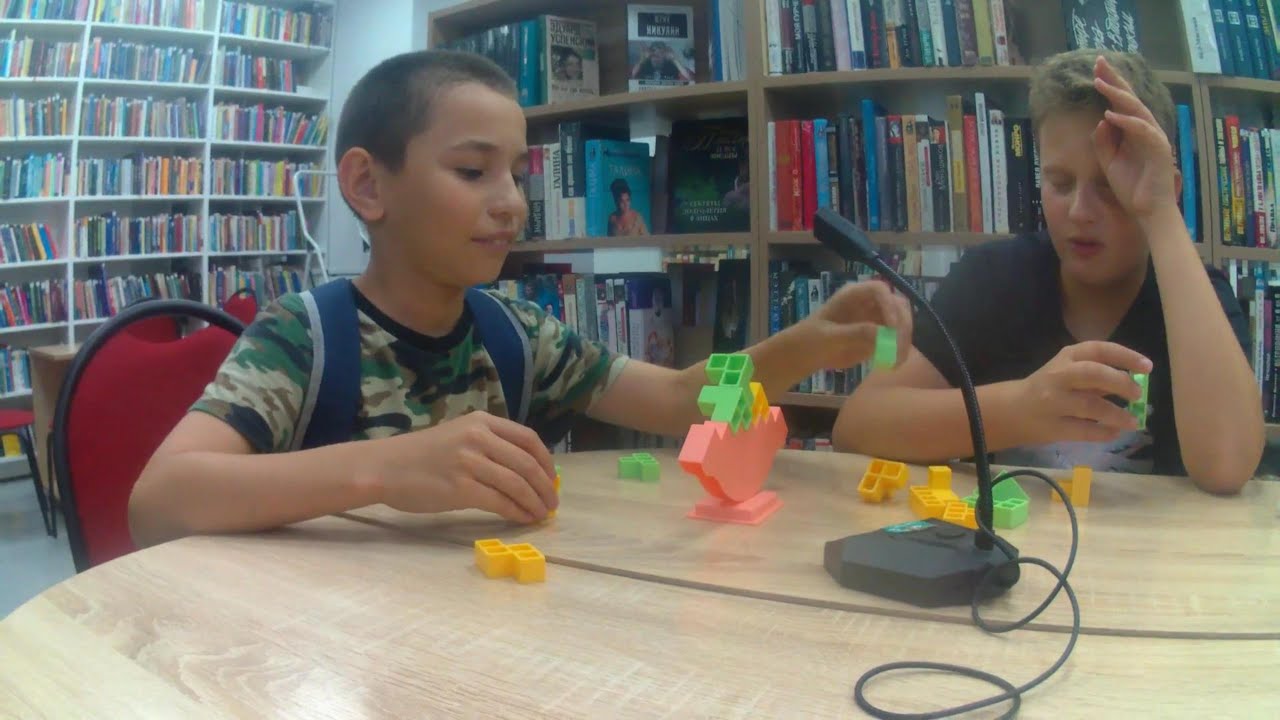 Играем в Happy Jenga