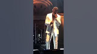 Maxwell performing 'This Woman's Work'