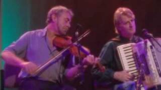 PHIL CUNNINGHAM. Another musical interlude 14.wmv chords