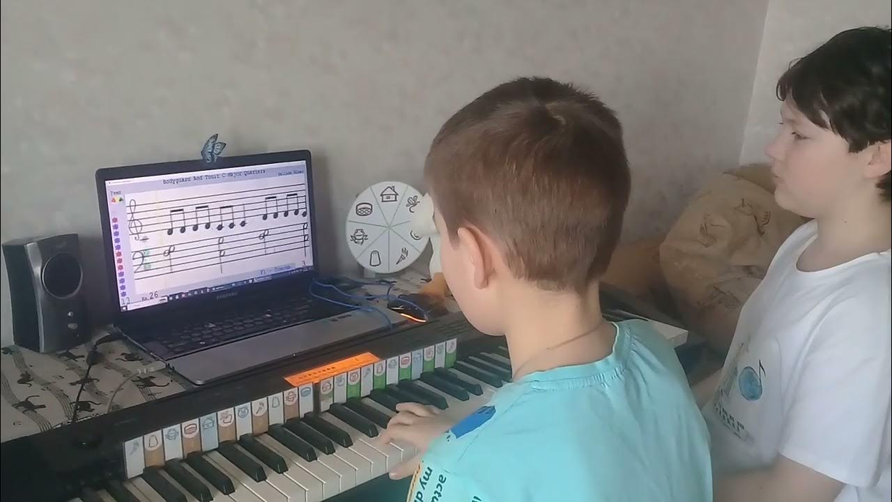 Песенка Тоники и охранника. - YouTube