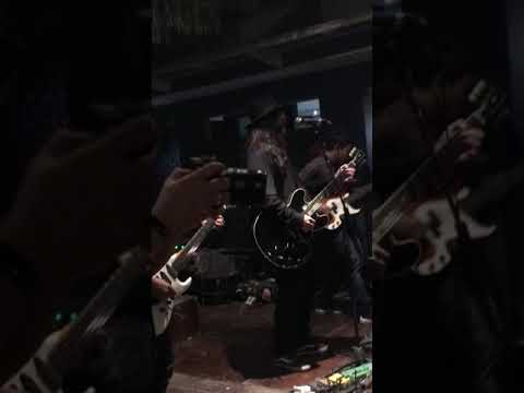 marcello-tahitoe---rock-n-roll-(led-zeppelin-cover)-live-#marcellotahitoe-#ridho-#slank-#bandung