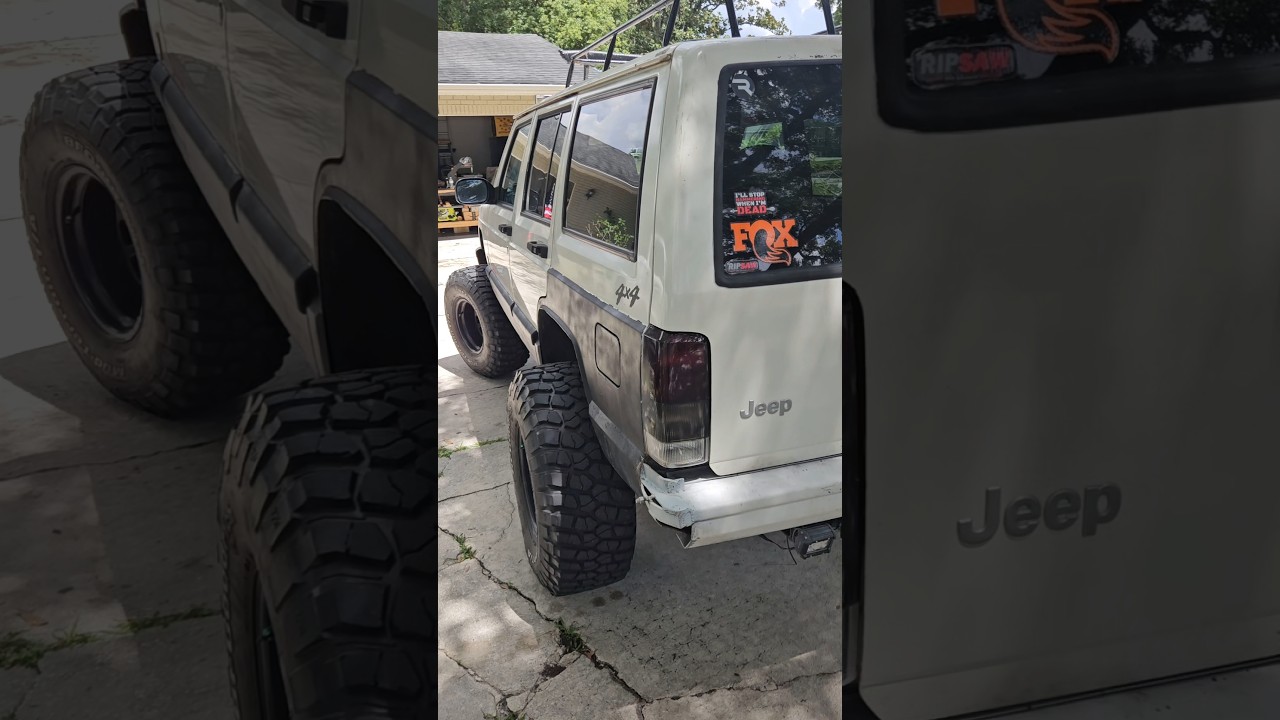 Skar SDR-12 on Boss Riot R1100M amp 