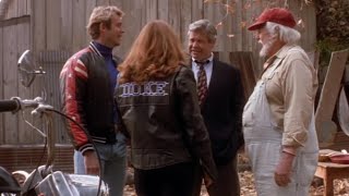 The Dukes of Hazzard: Reunion! 1997 | The family returns home except Coy and Vance |