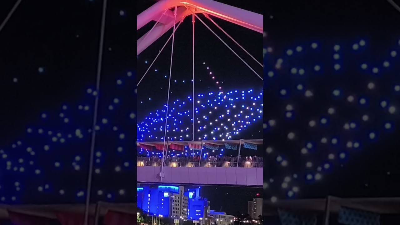 one side cruise one side drone show.. beautiful view ..south bank Brisbane 🎉💥