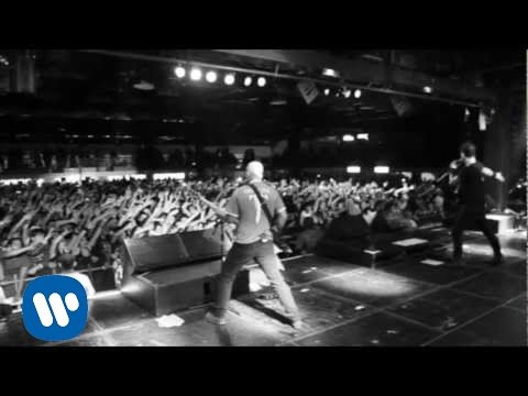 Trivium - Guarda The World Burn [VIDEO UFFICIALE]