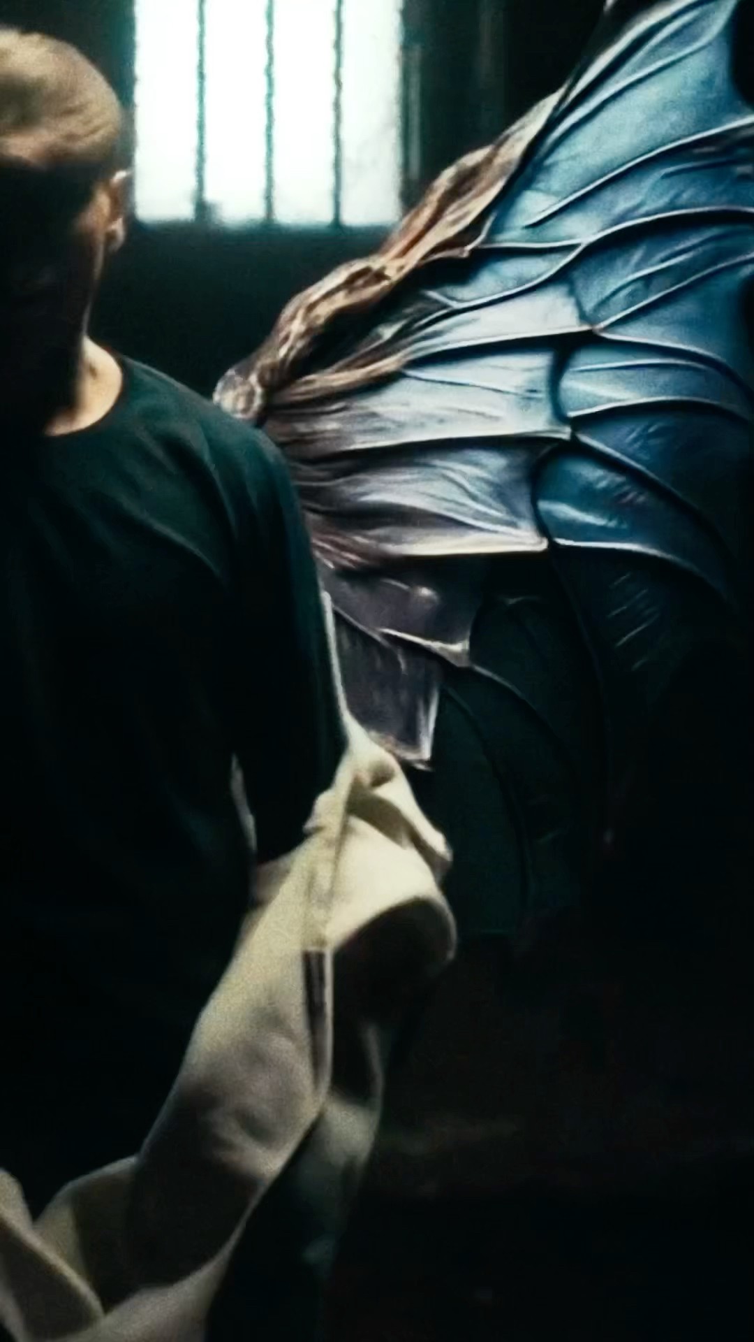 SENZA TEMPO fuori questo venerdì a mezzanotte ⌛️