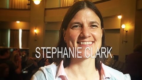 How the Deaf Interpreter Conference Takes Attendees Back to their Roots