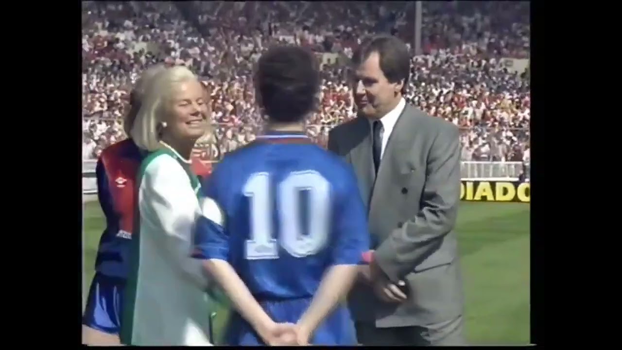 NOTTINGHAM FOREST V OLDHAM ATHLETIC 1990 LEAGUE CUP FINAL(LITTLEWOODS CUP) SUNDAY APRIL 29TH 1990