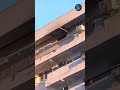 Un drone si è schiantato sul tetto di un condominio di dieci piani nella città di Galați, nel sud-es
