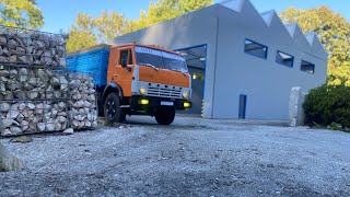 Mini truck kamaz 53212 на камазе по городу 1:12 RC scale truck часть 1