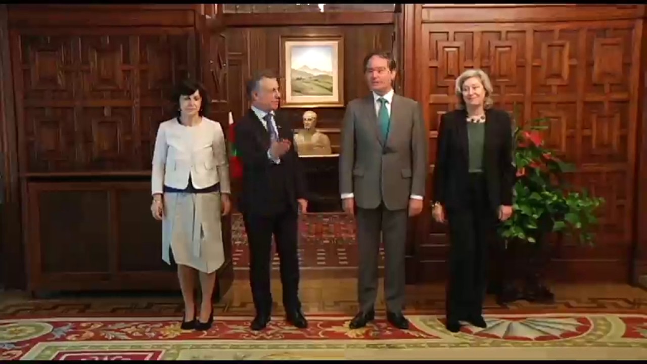 El Lehendakari recibe al embajador de Bélgica