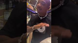 RAPPER SINGER JA RULE SHOWS OFF HIS NEW CROSS CHOKER DIAMOND NECKLACE #diamonds #jewelery #jarule