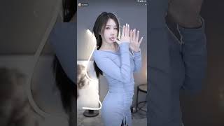 迷人的黎闪电20221202065729