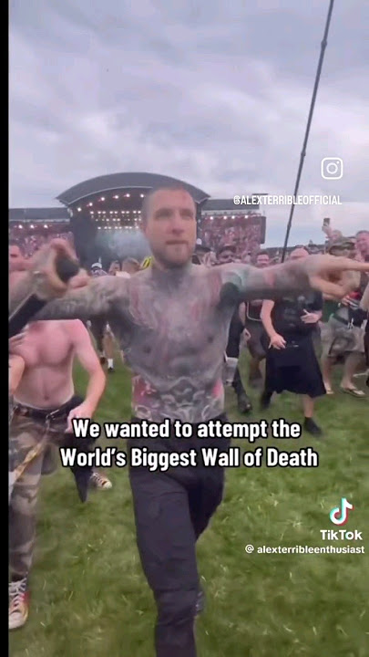 @AlexTerrible Starts The Biggest #WallOfDeath @hellfestopenair #HellfestOpenAir #AlexTerrible