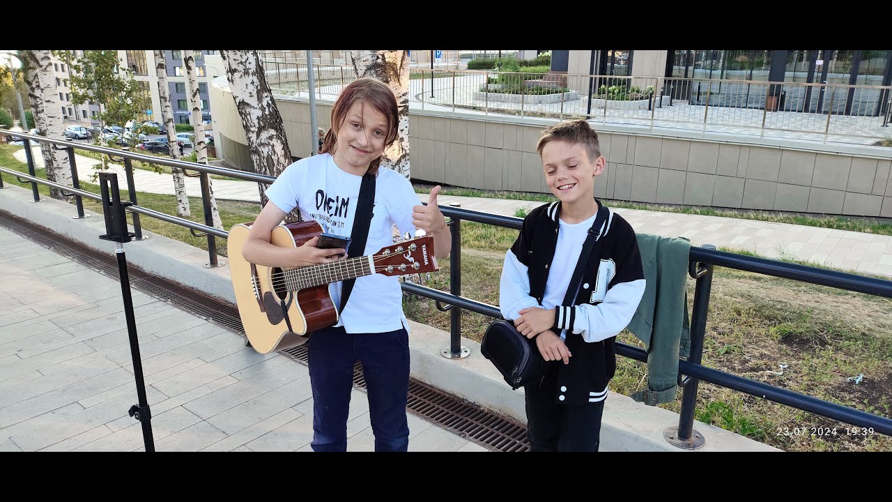 Лев и папа исполнили мечту юного гитариста (№69)