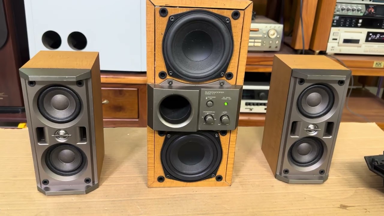 DENON　DSW-11 SC−11C SC-V11 DENON SC-V11 speakers priced at 750k VND. DENON DSW-11 subwoofer