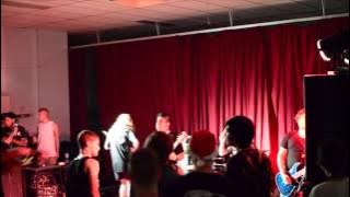 I, Valiance live at Wodonga