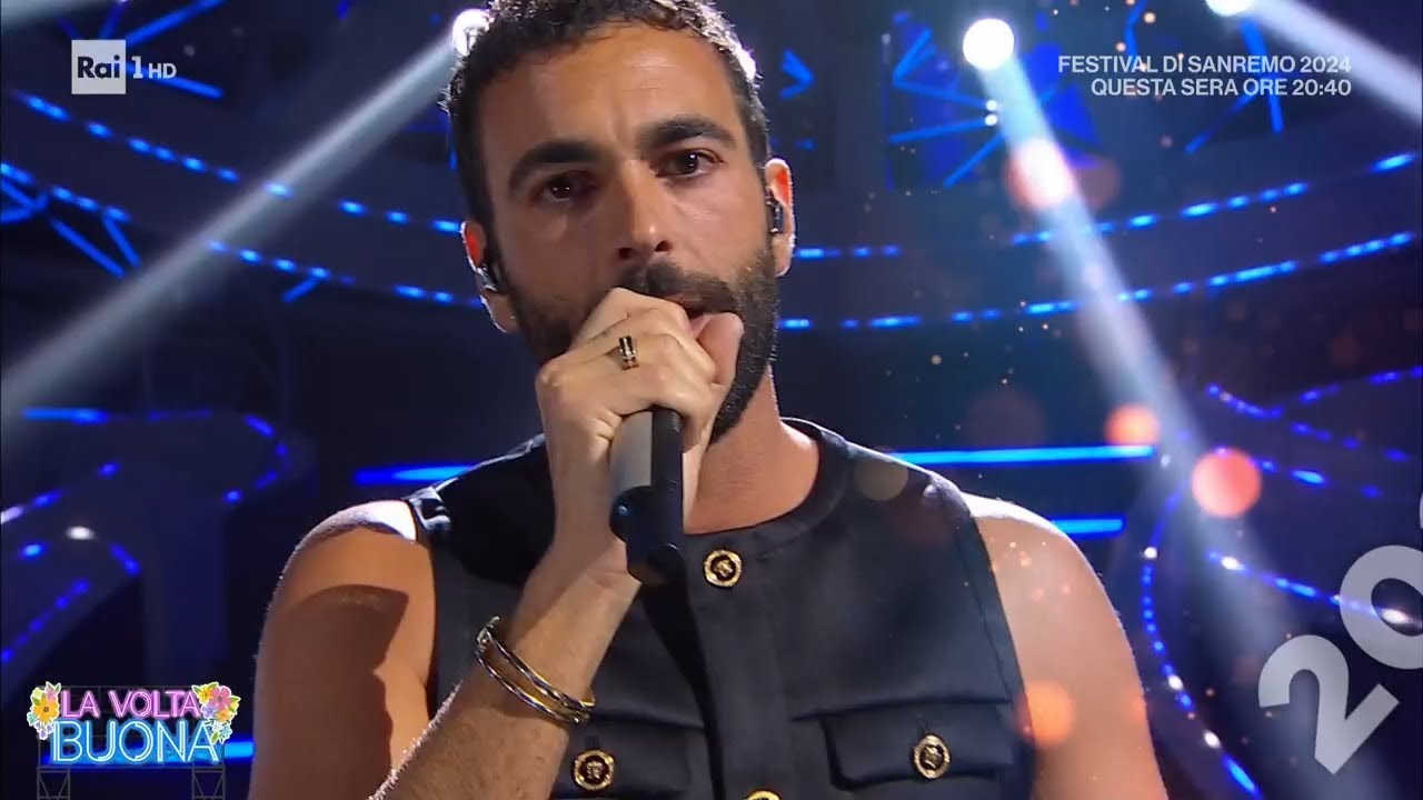 Sanremo 2024, Mengoni sul palco con Amadeus - La Volta Buona 06/02/2024