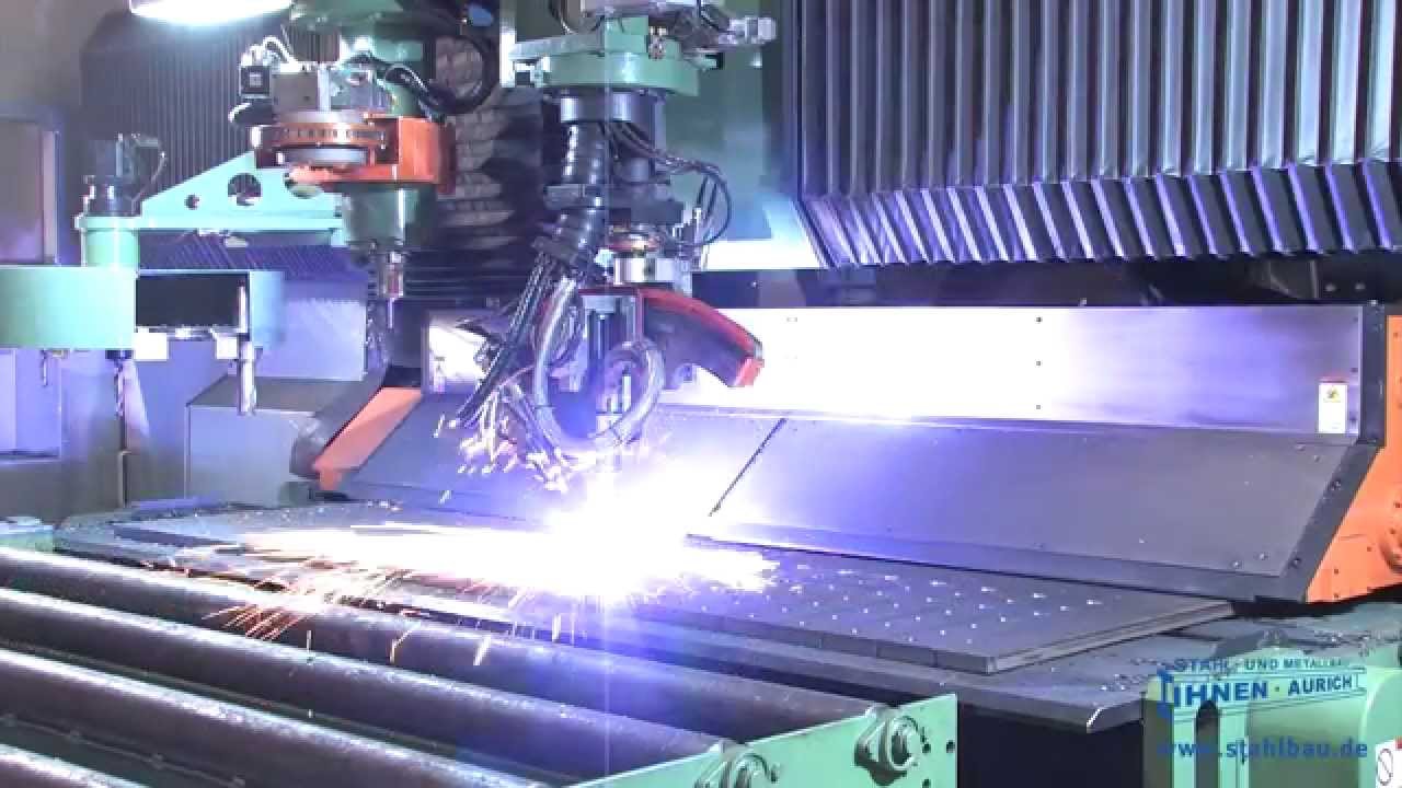 STAHLBAU IHNEN: Plasma-Autogen-Schneiden von massiven Blechen