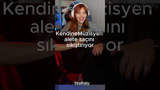 Ertassla Kendinemüzisyenin Kesitine Gülüyor Üzisyen