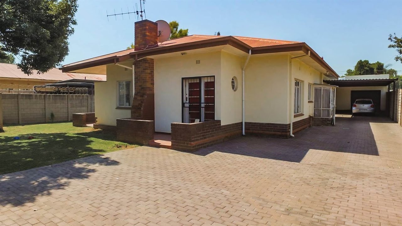 2 Bedroom Duet for sale in Gauteng Pretoria Moot Villieria