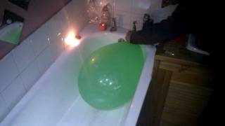 How to fill a bath in 0.28 seconds...with a waterbomb