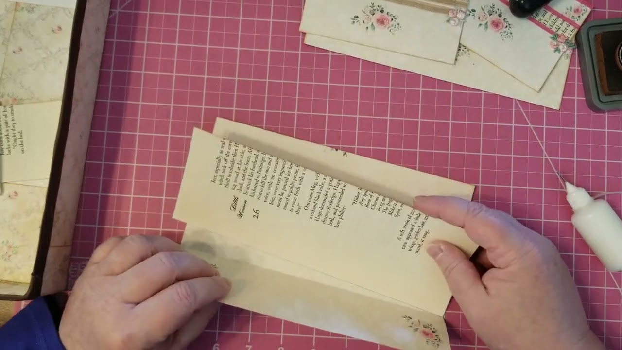 Tiered Pocket Craft-Along from Bookshelf by Julie